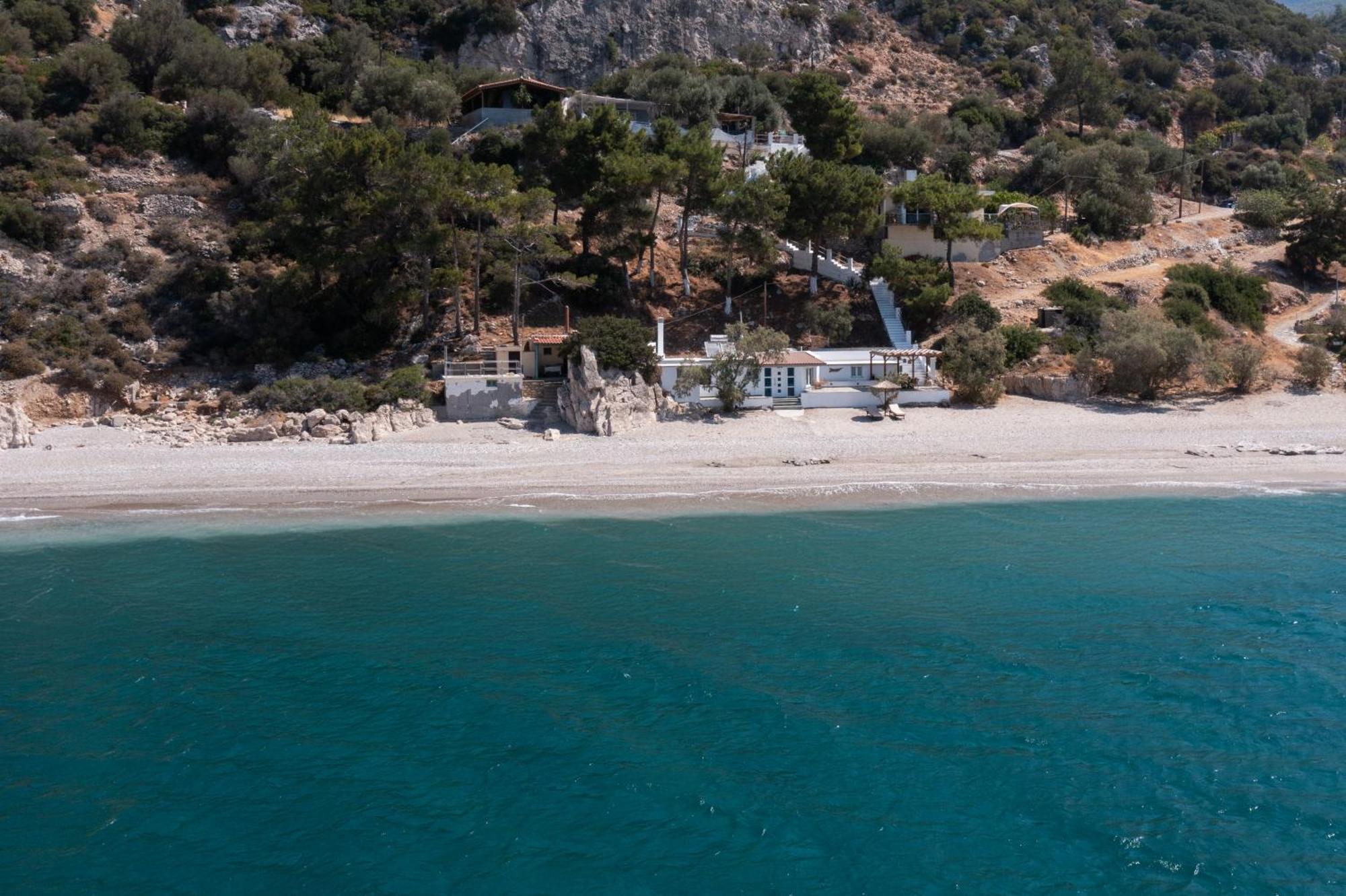 Ammos Seaside *